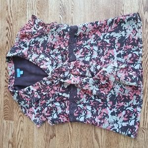 (6) très you Business Ruffle and Lace Accented Short Sleeve Button Up Blouse